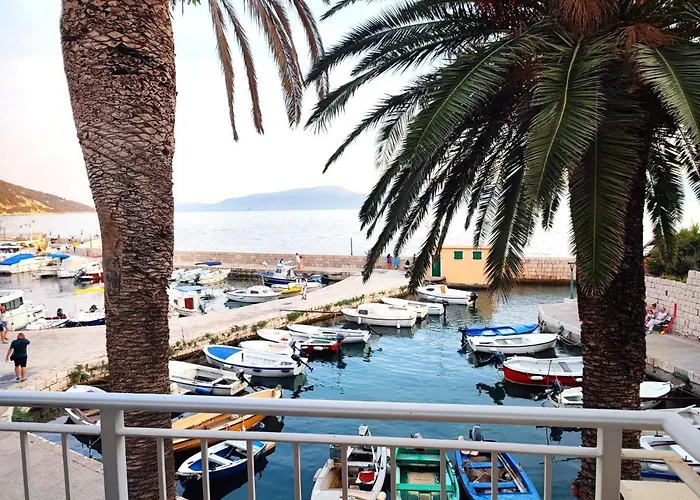 Daire Stari Porat Gradac (Split-Dalmatia)